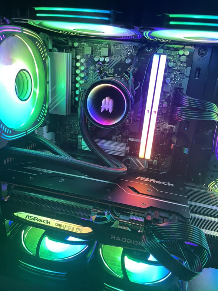 Ex-Build PC Ryzen 9 7900x3D- 32 GB DRR5- 3 TB Storage- Wifi 6+ Bluetooth
