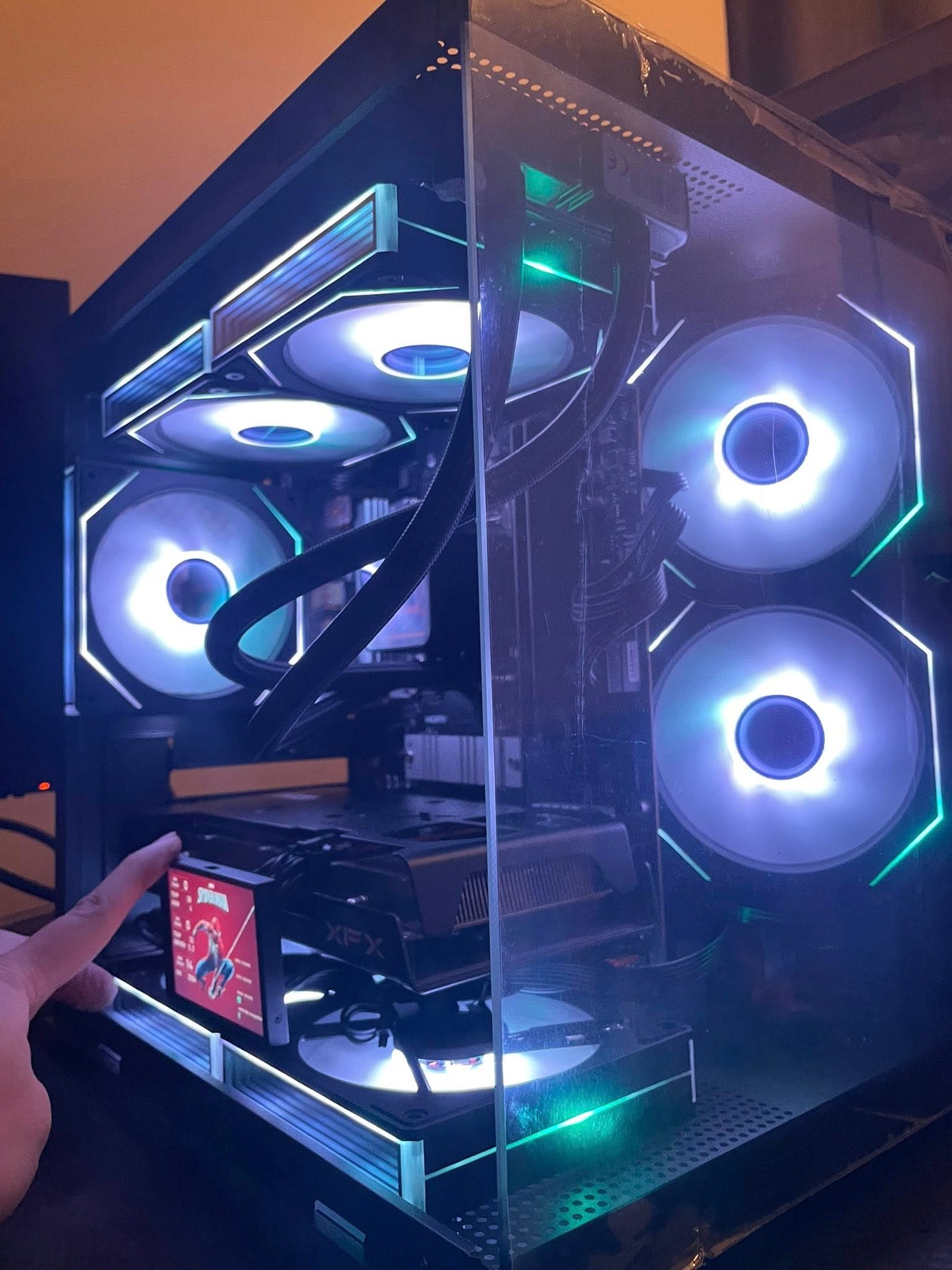 Ryzen 5 7600x, RX 6600, 16 GB RAM