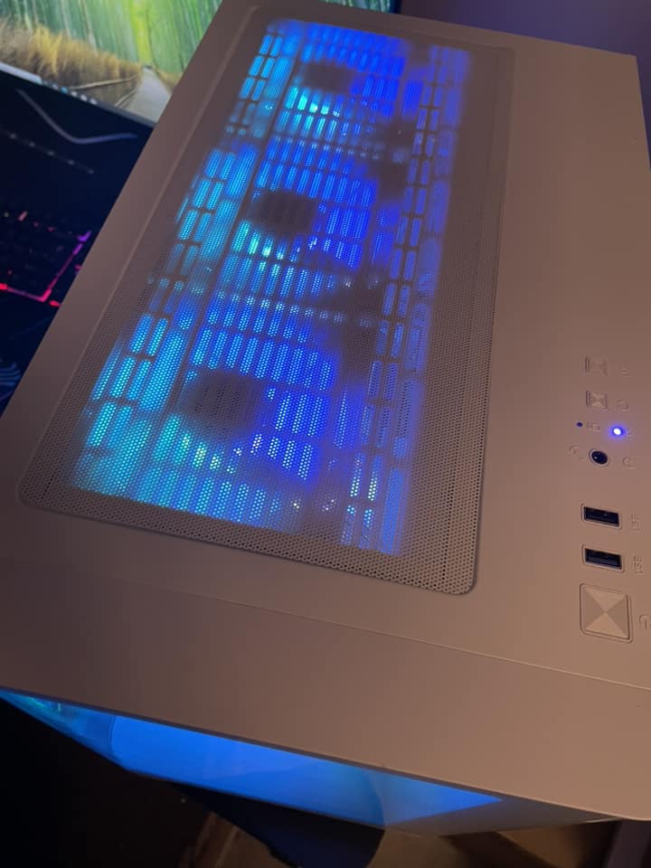 Ryzen 7 7800x3D- RX 6700xt- 32 GB RAM