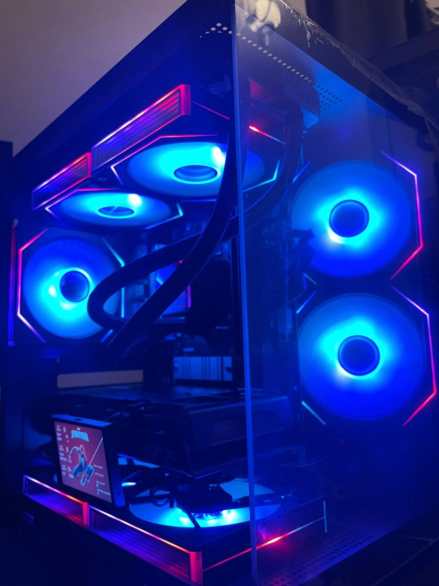 Ryzen 5 7600x, RX 6600, 16 GB RAM