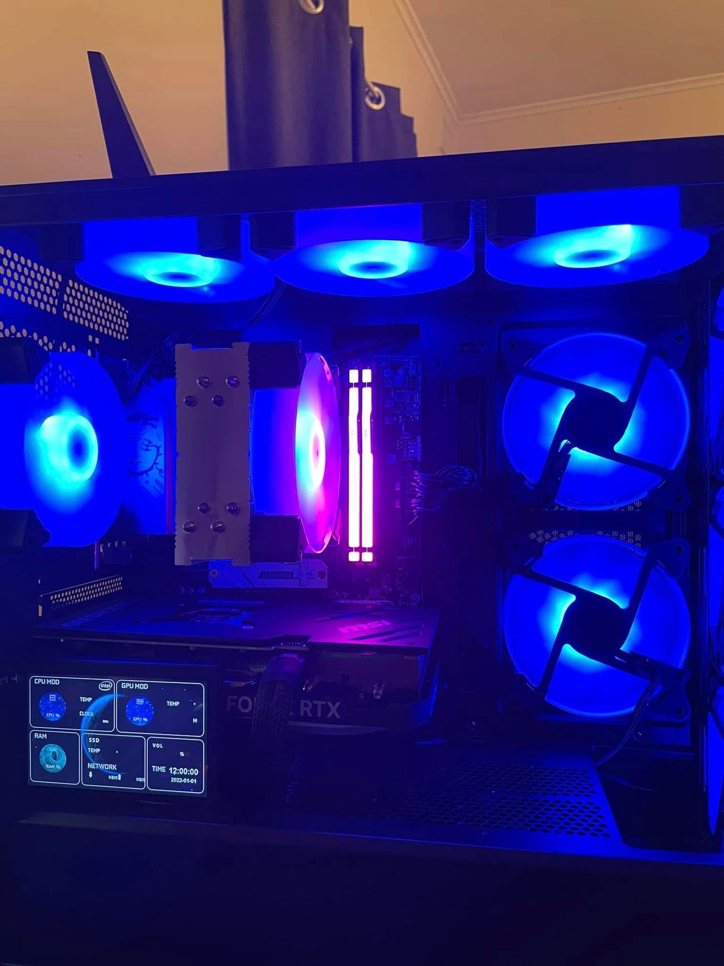 Ryzen 5 9600x- RTX 4070ti Super- 32 GB RAM