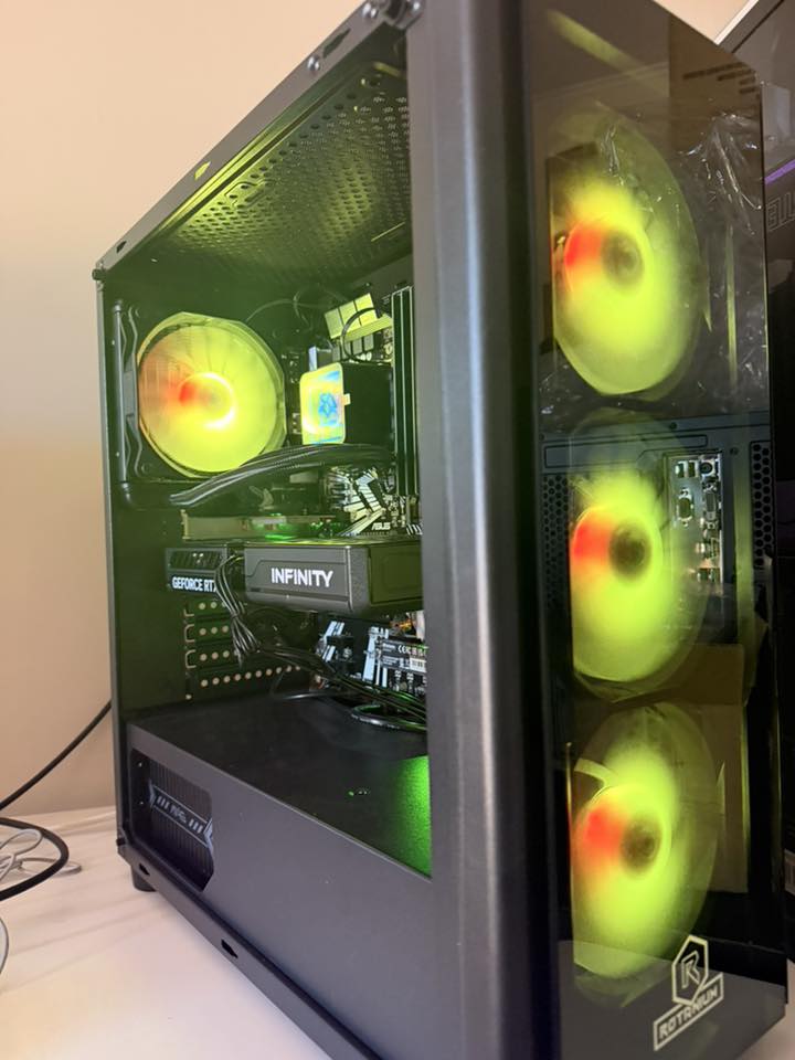 [Clearance] RTX 5060, I7 9700k, 32 GB