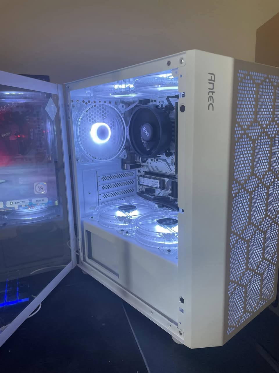White Office/ Light Gaming PC- Ryzen 5 5500GT