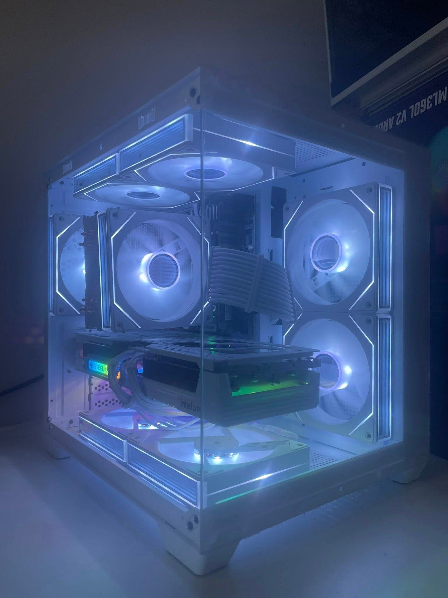 Intel Xeon 16 cores/ 32 threads | Intel B580 | 32 GB RAM