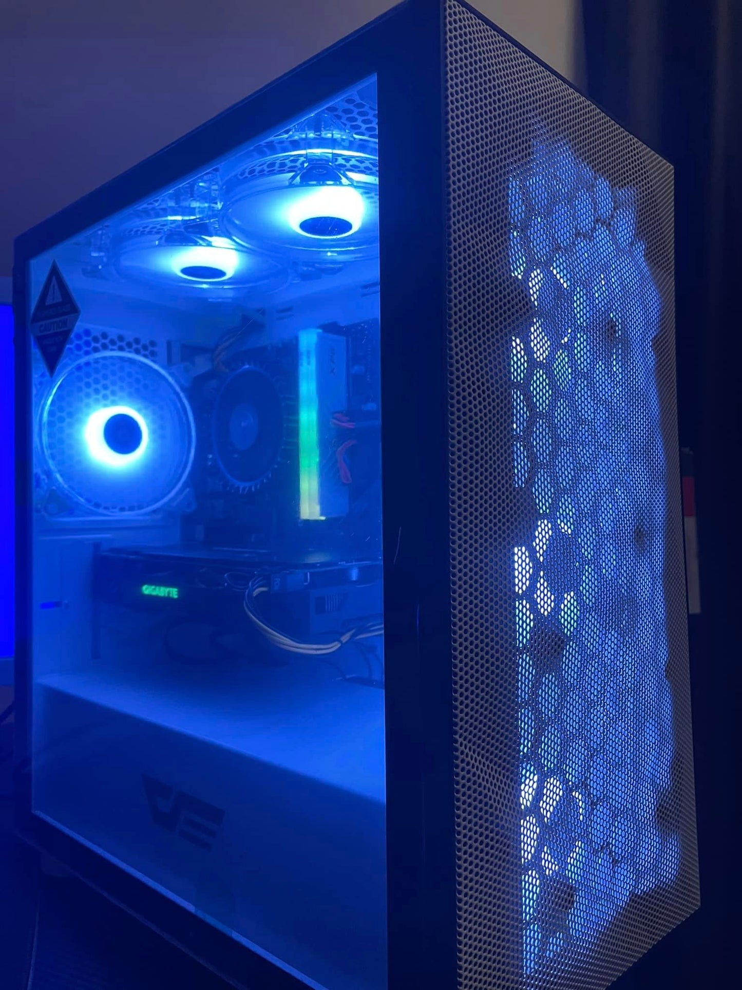 Ex-Build PC Entry Gaming PC- Intel 12th gen- 16 GB RAM – The Good