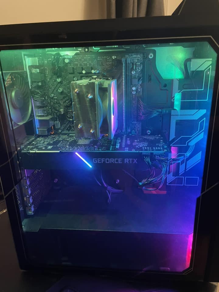 Rog Strix G15- AMD Ryzen 7 3700x- RTX 2070s- 16 GB RAM