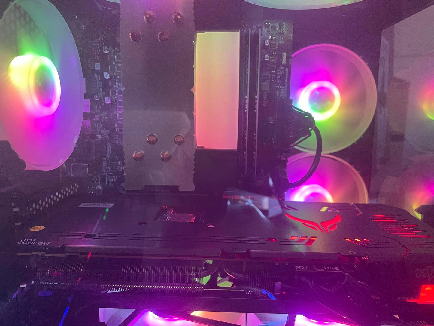 Ryzen 5 7600- RX 6700XT 12 GB