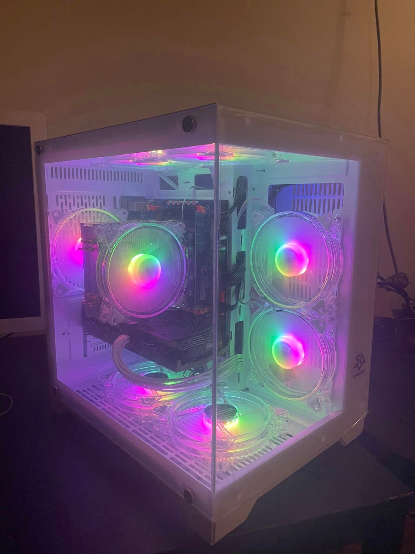 Ex-Build PC New White PC | RTX 3060 12 GB | Intel 10 Cores/20 Threads | 32 GB RAM | 512 GB SSD | Wifi