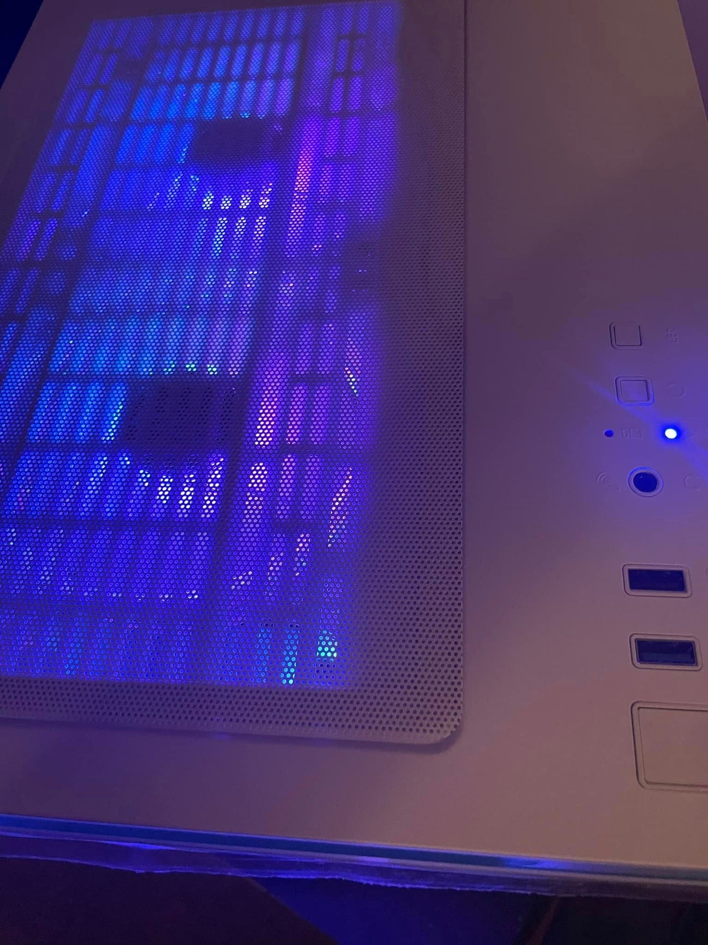 Ex-Build PC New White PC | RTX 3060 12 GB | Intel 10 Cores/20 Threads | 32 GB RAM | 512 GB SSD | Wifi