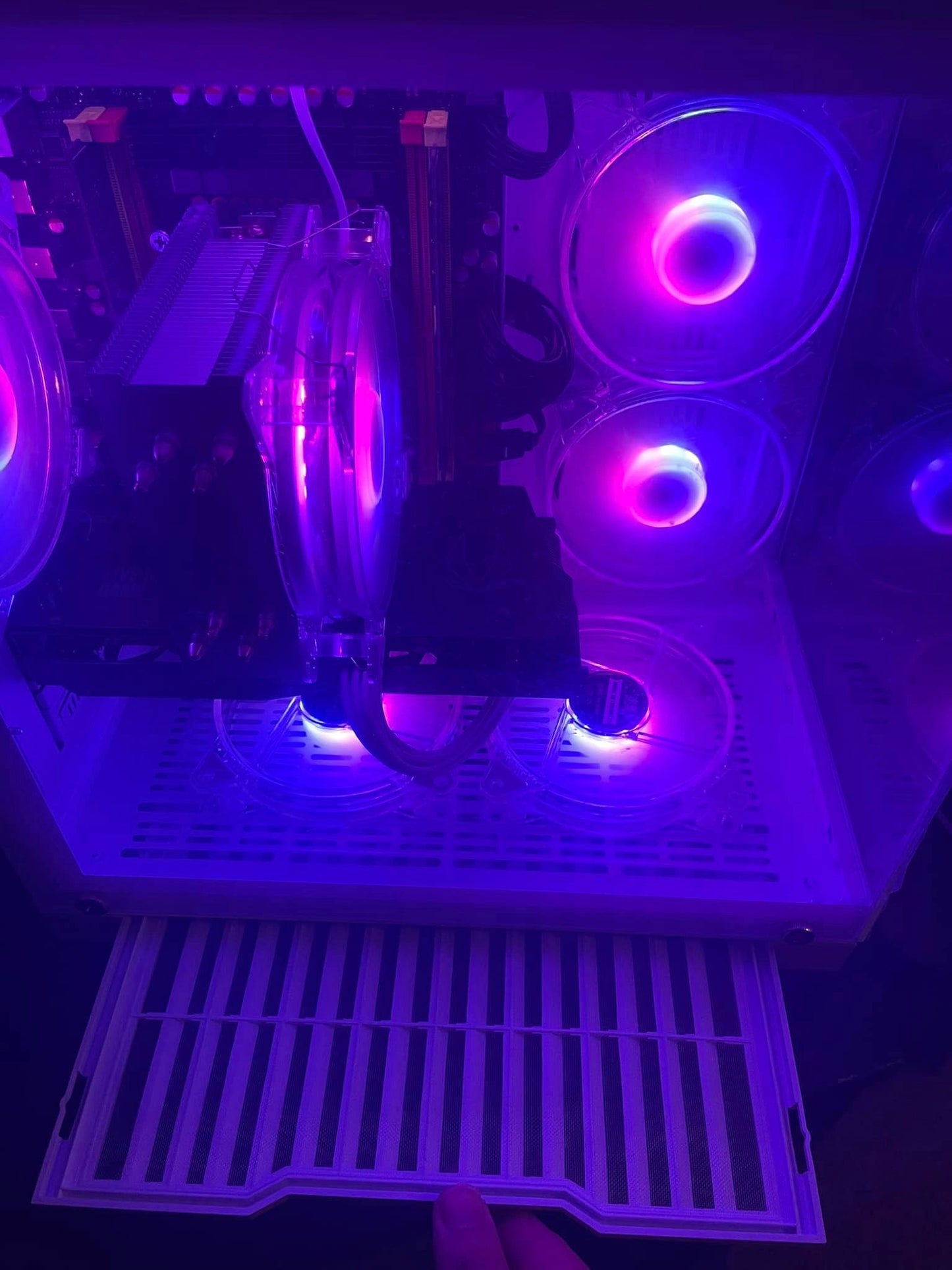 Ex-Build PC New White PC | RTX 3060 12 GB | Intel 10 Cores/20 Threads | 32 GB RAM | 512 GB SSD | Wifi
