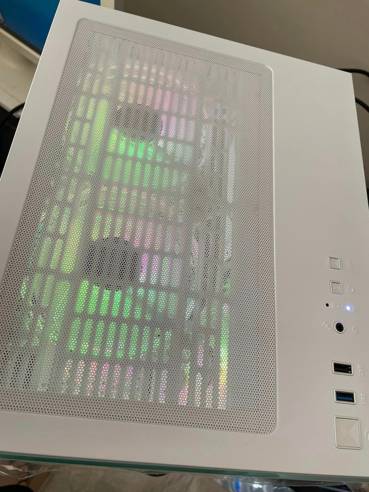 Ex-Build PC AMD Ryzen 7 7700- RX 5700xt 8GB- 16 GB DRR5