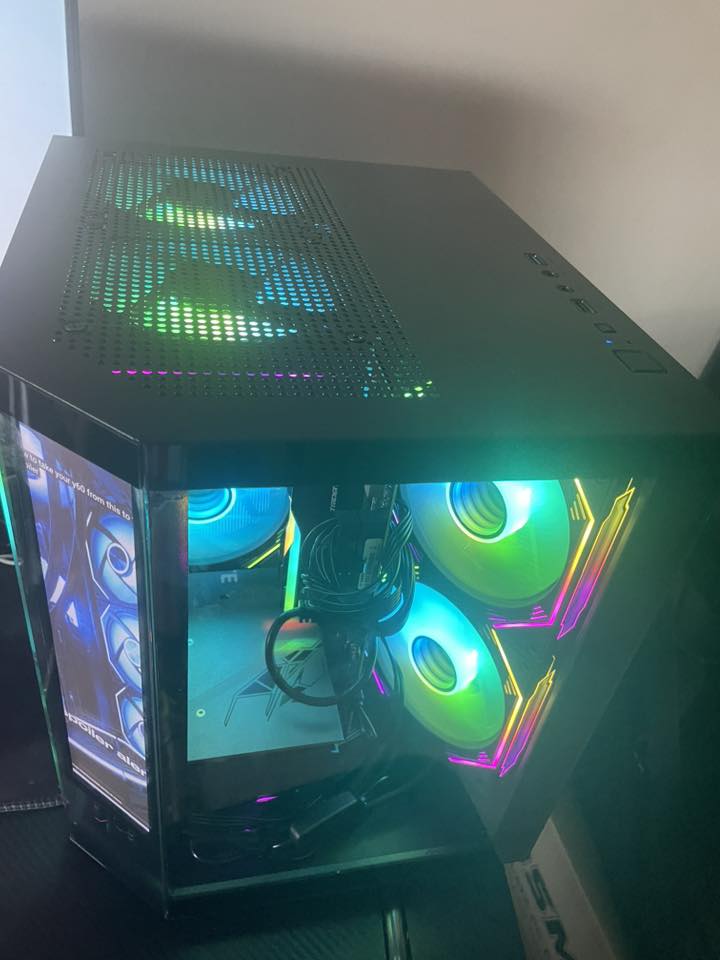 Ryzen 7 9700x, RX 6900xt, 32 GB RAM