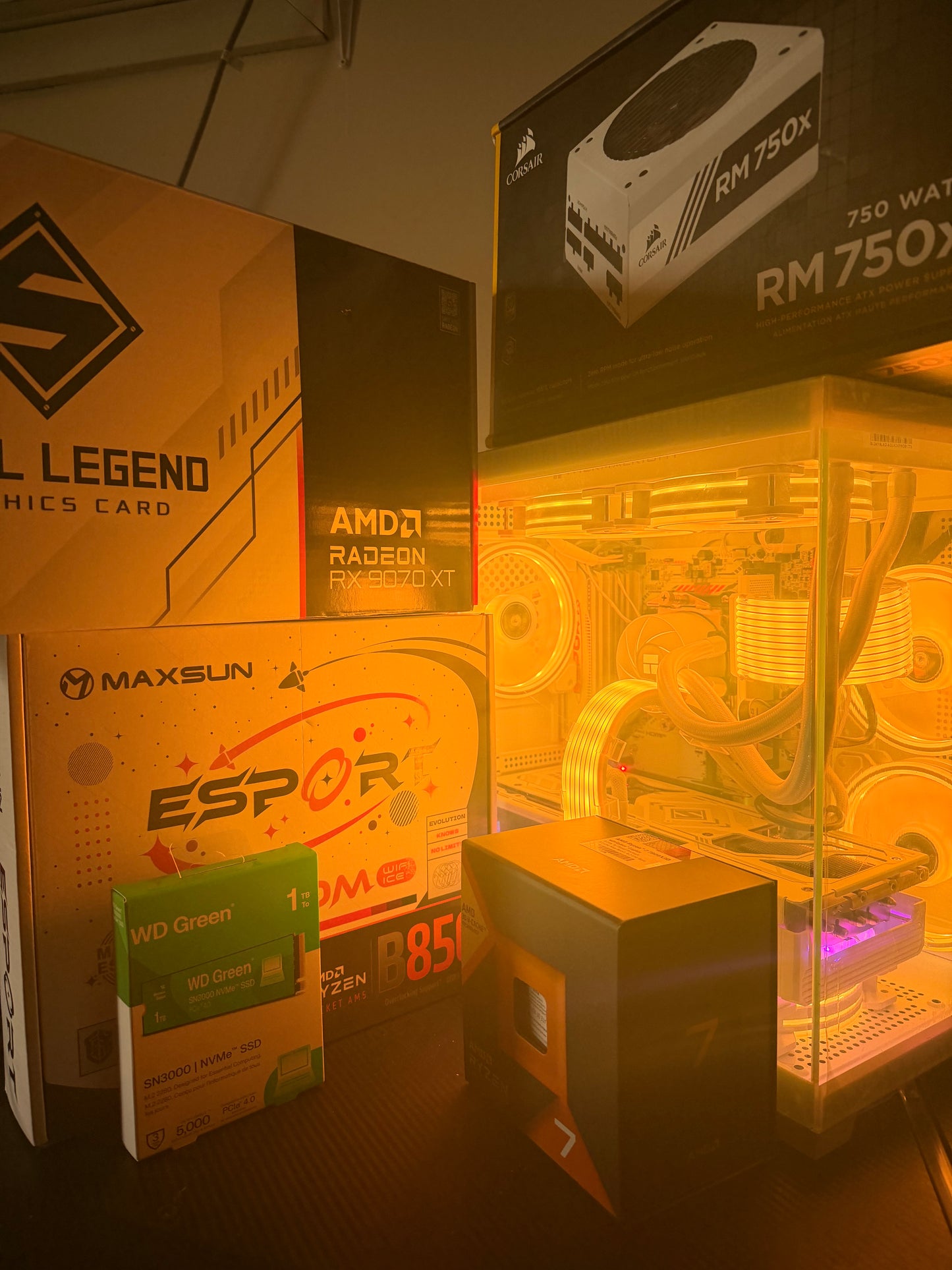 Fullwhite Gaming PC, Ryzen 7 7800x3D, RX 9070xt