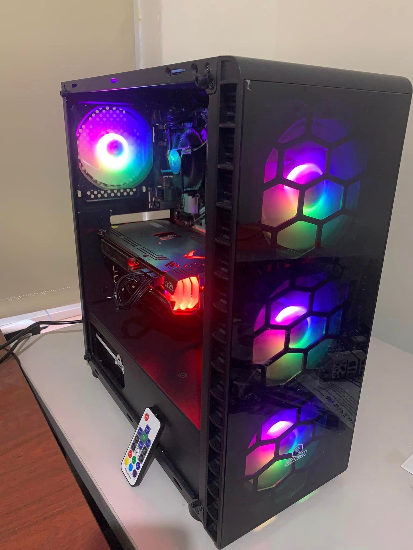 Ex-Build PC Mid-Range Gaming PC- Intel Core I5 8400- RX 6600xt- 16 GB RAM