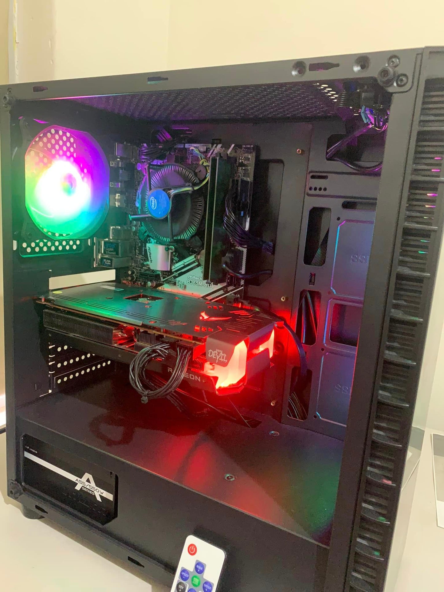Ex-Build PC Mid-Range Gaming PC- Intel Core I5 8400- RX 6600xt- 16 GB RAM